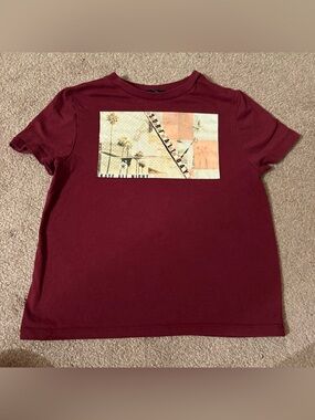 art class Maroon Graphic Tee with Beach Photo Panel XS 4/5 surf skate